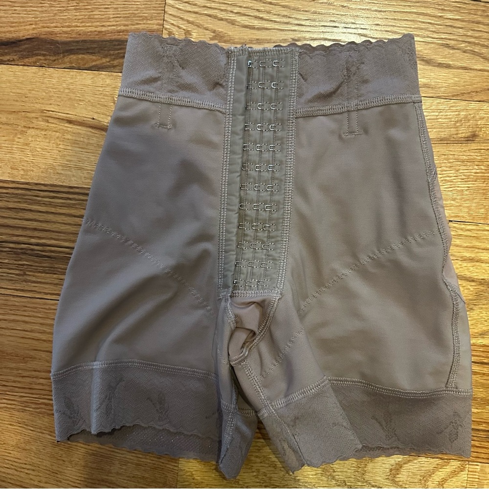 Melibelt faja / shapewear shorts